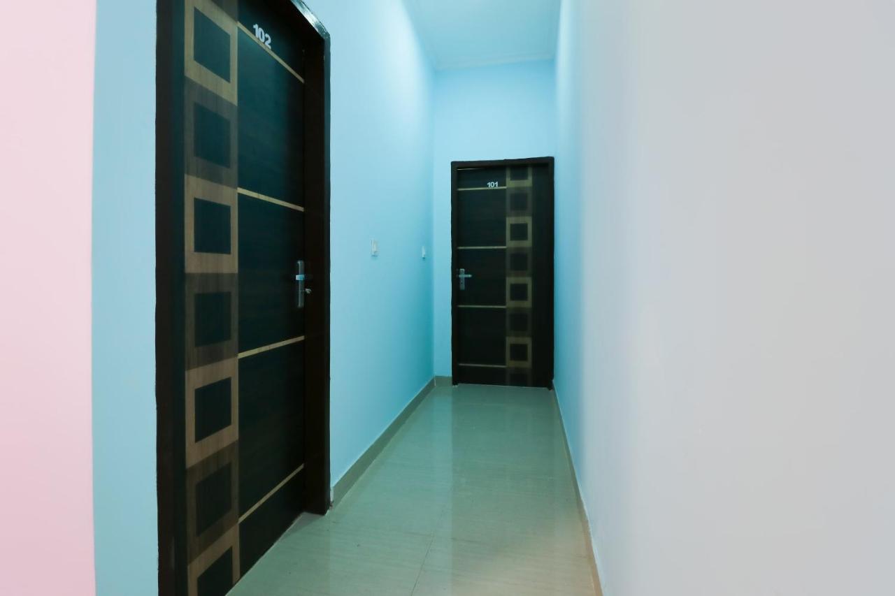 Oyo 64004 Hotel Kartar Zirakpur Exterior foto